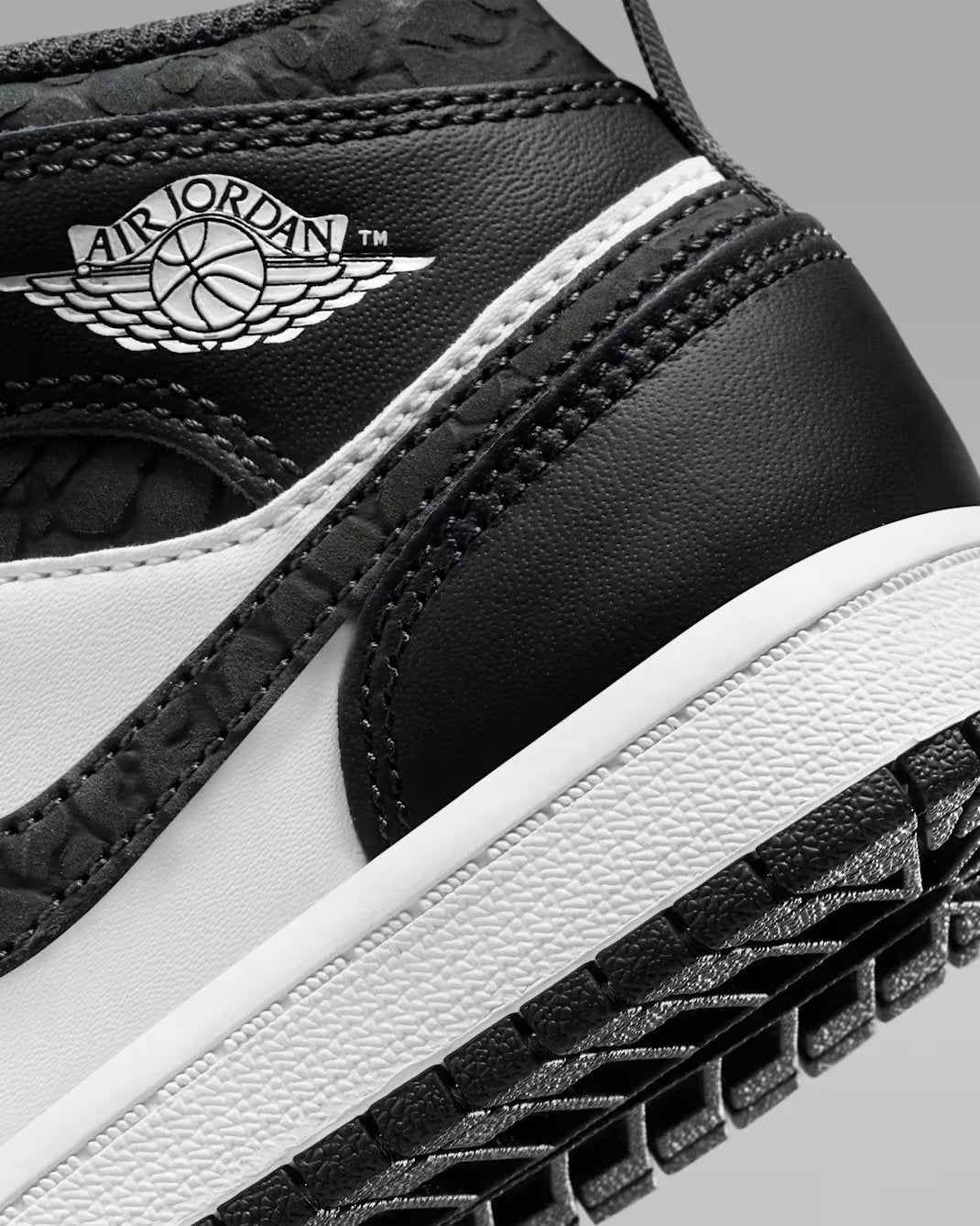 JORDAN 1 MID SE (PS)