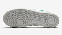 Laden Sie das Bild in den Galerie-Viewer, AIR FORCE 1 ' 07