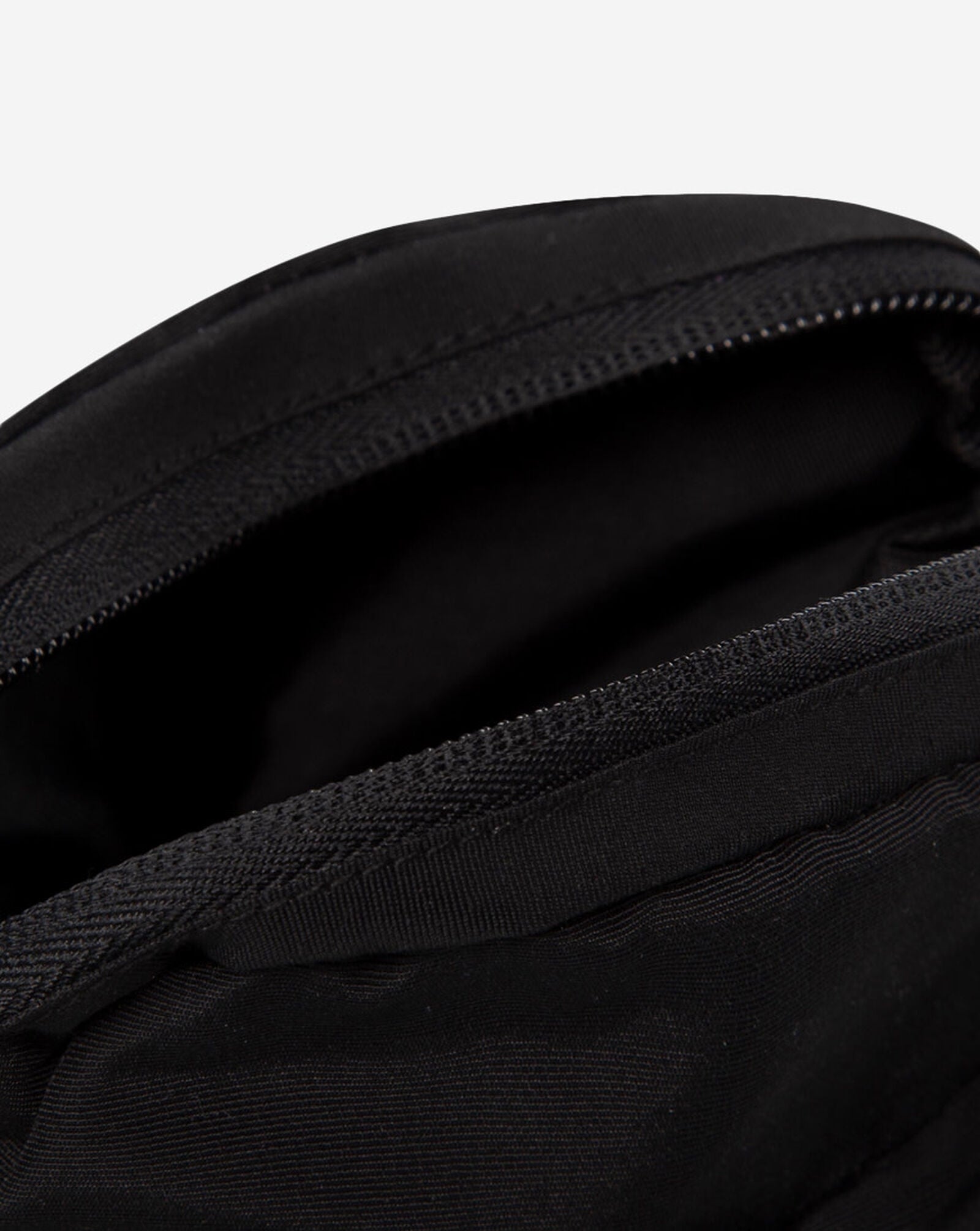 JORDAN SHOULDER BAG