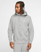 Laden Sie das Bild in den Galerie-Viewer, FELPA UOMO M NSW CLUB HOODIE FZ BB