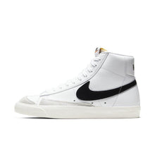 Carica l'immagine nel visualizzatore di Gallery, NIKE BLAZER MID