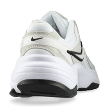 Cargar imagen en el visor de la galería, W NIKE AL8