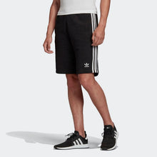 Laden Sie das Bild in den Galerie-Viewer, SHORT 3-STRIPES