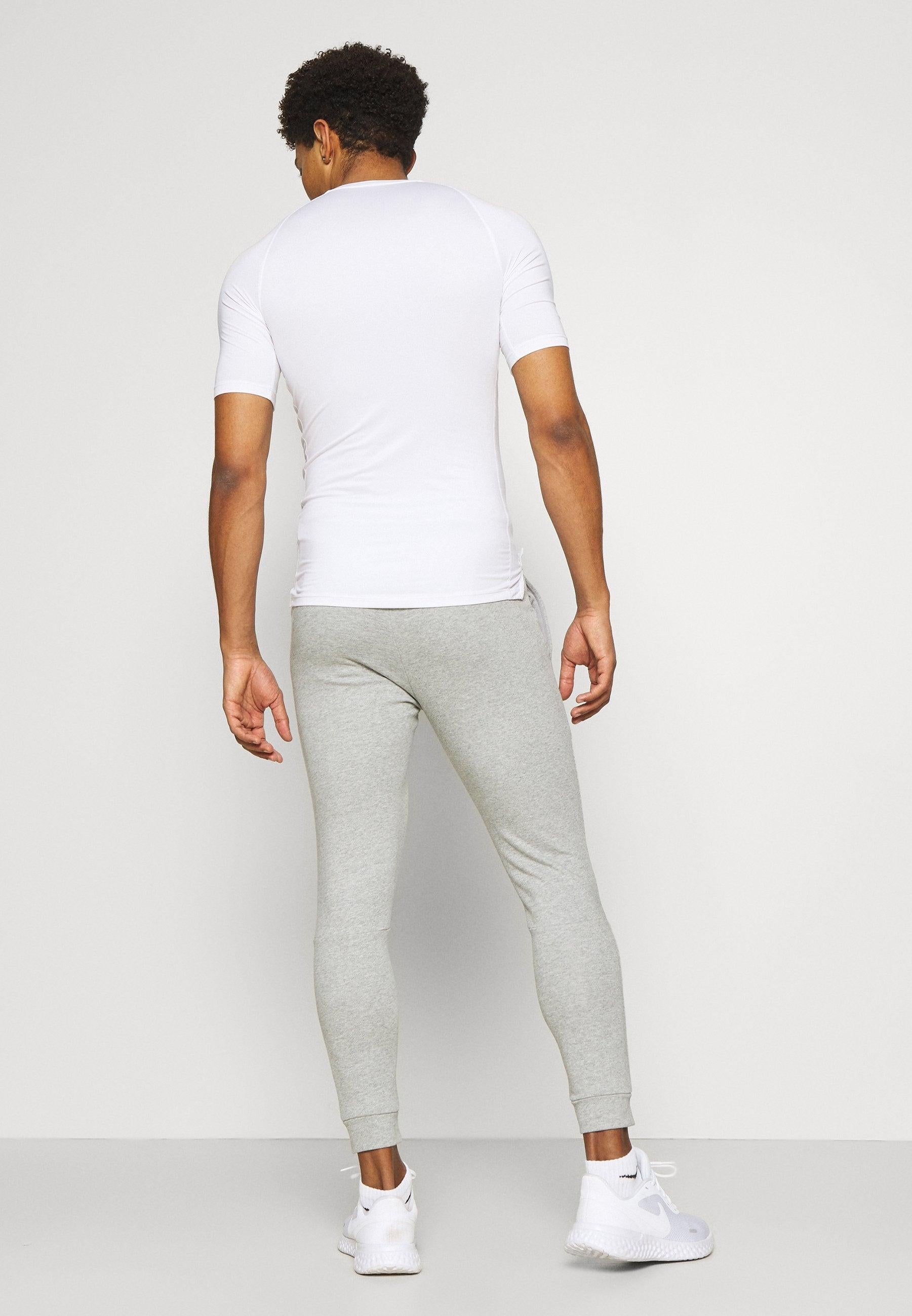 PANTALONE NIKE CON POLSINO
