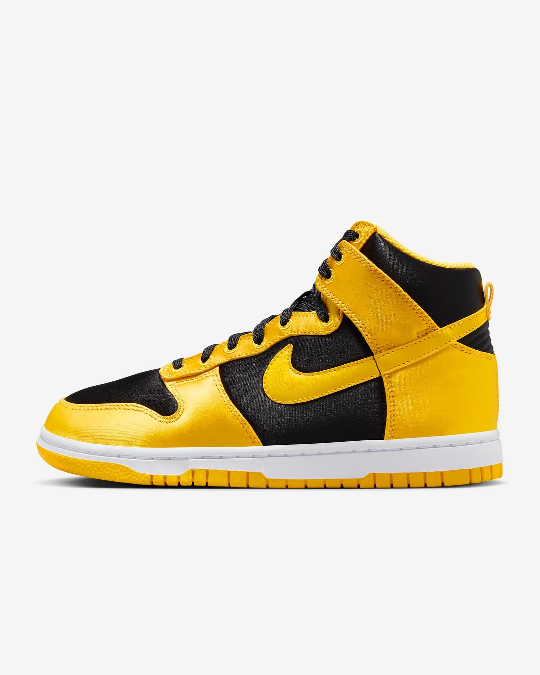 W NIKE DUNK HIGH