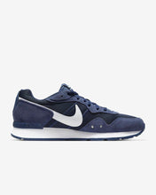 Carica l&#39;immagine nel visualizzatore di Gallery, NIKE VENTURE RUNNER
