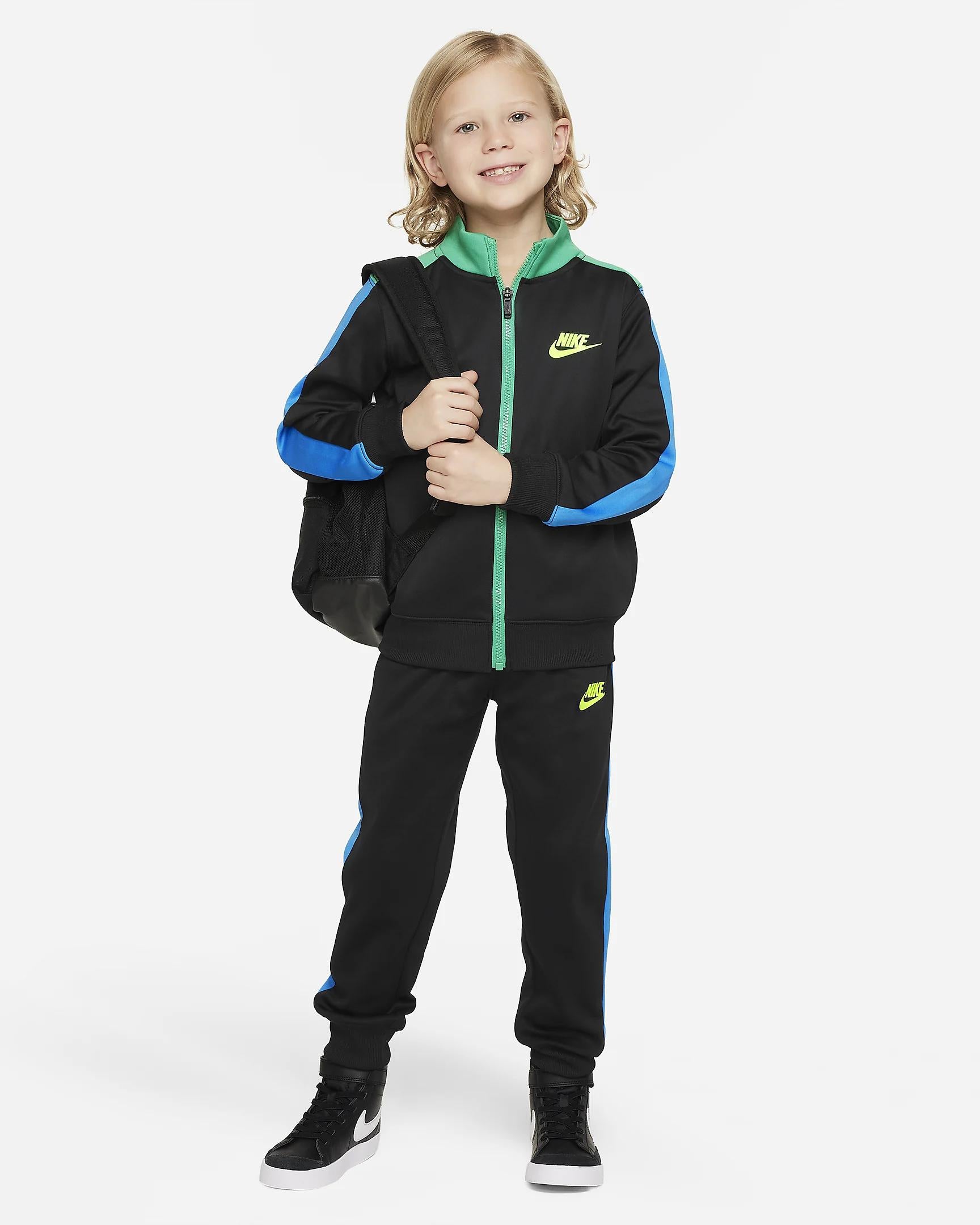 TUTA JUNIOR 