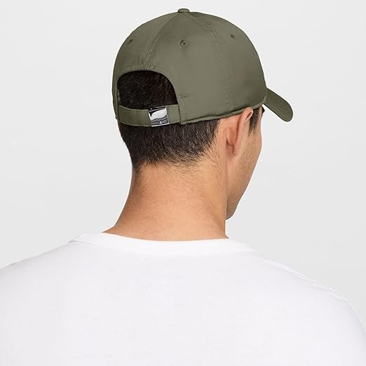 CAPPELLO CON VISIERA NIKE