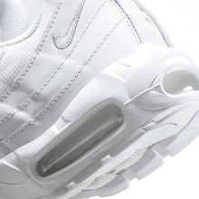 Carica l&#39;immagine nel visualizzatore di Gallery, NIKE AIR MAX 95
