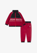 Cargar imagen en el visor de la galería, TUTA JORDAN JUNIOR
