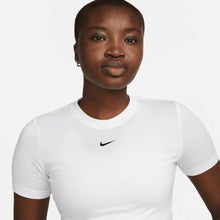 Cargar imagen en el visor de la galería, T-SHIRT DONNA NIKE
