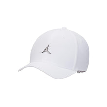 Cargar imagen en el visor de la galería, CAPPELLO CON VISIERA JORDAN
