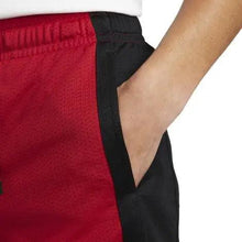 Laden Sie das Bild in den Galerie-Viewer, SHORT JORDAN
