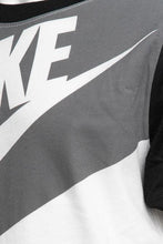 Charger l'image dans la galerie, B NSW TEE AMPLIFY T-SHIRT BIMBO
