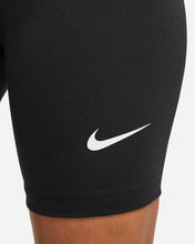 Charger l&#39;image dans la galerie, SHORT DONNA NIKE
