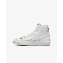 Load image into Gallery viewer, NIKE BLAZER MID &#39;77 (GS)
