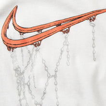 Load image into Gallery viewer, SWOOSH HOOP S/S TEE T-SHIRT
