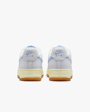 Laden Sie das Bild in den Galerie-Viewer, NIKE AIR FORCE 1 07
