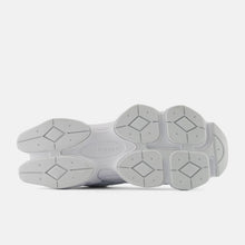 Load image into Gallery viewer, NEW BALANCE 9060
