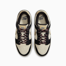 Laden Sie das Bild in den Galerie-Viewer, NIKE DUNK LOW LX
