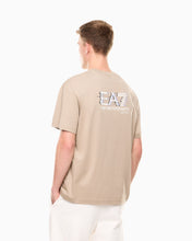 Laden Sie das Bild in den Galerie-Viewer, T-SHIRT UOMO EA7
