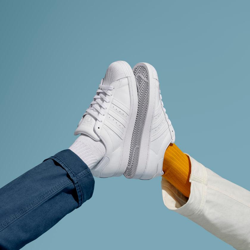 SUPERSTAR