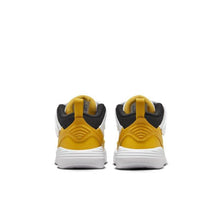 Carica l&#39;immagine nel visualizzatore di Gallery, JORDAN AIR MAX AURA 5
