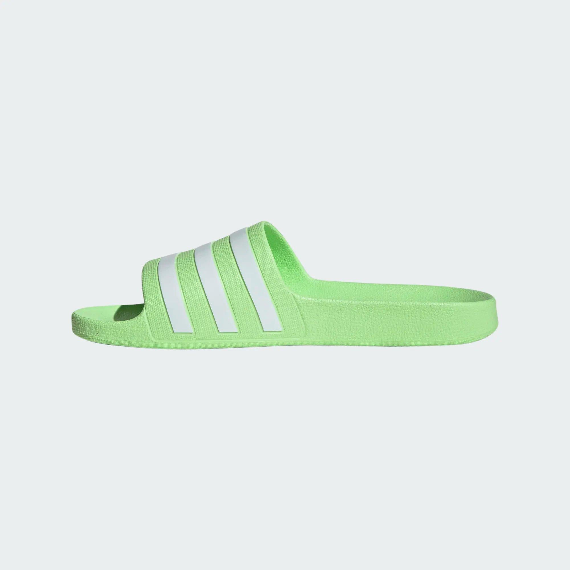 ADILETTE AQUA 
