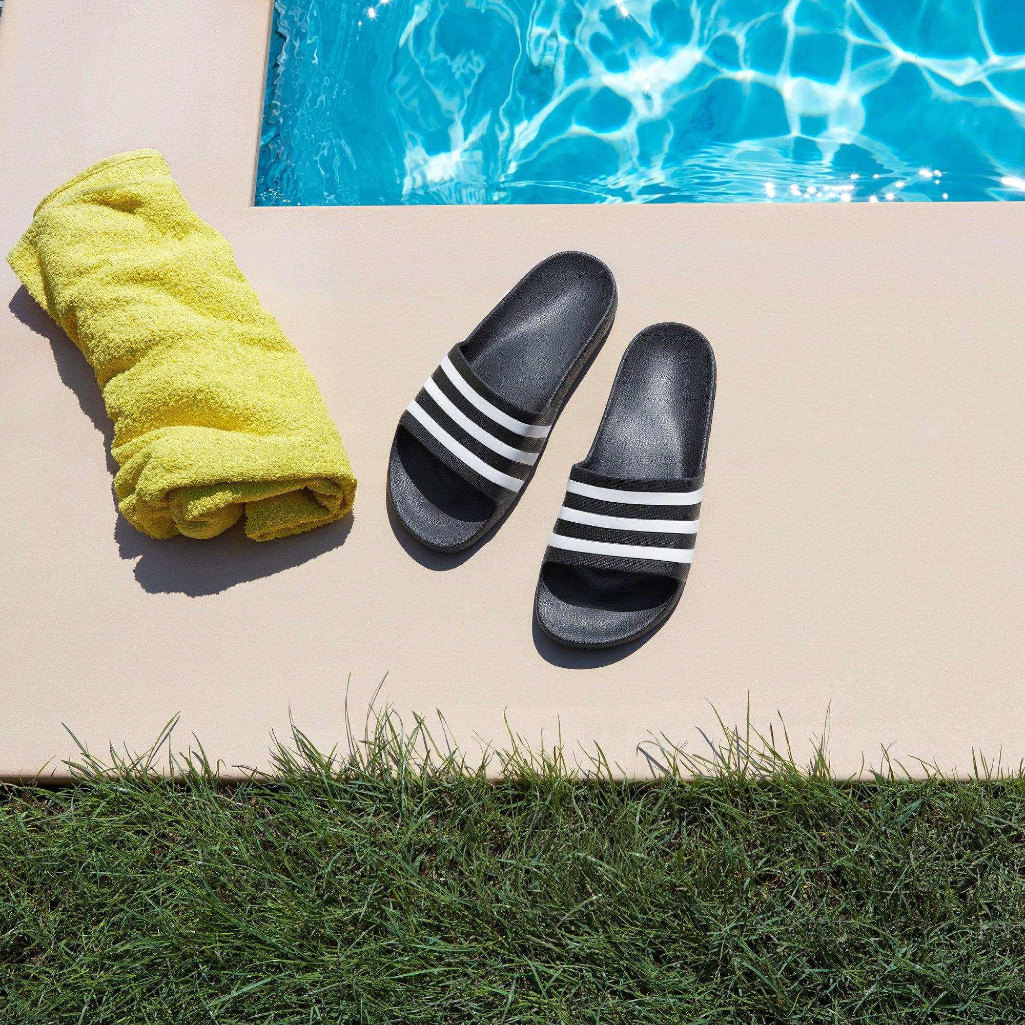 ADILETTE AQUA CBLACK/FTWWHT/CBLACK