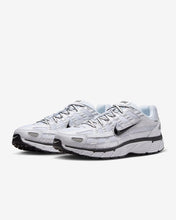 Carica l&#39;immagine nel visualizzatore di Gallery, NIKE P-6000
