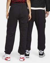 Laden Sie das Bild in den Galerie-Viewer, PANTALONE DONNA CARGO NIKE
