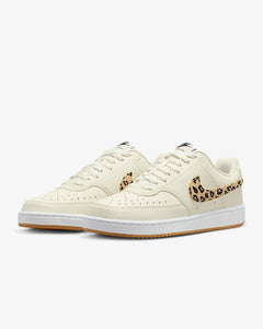 NIKE COURT VISION
