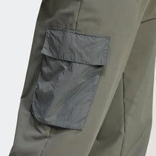 Load image into Gallery viewer, PANTALONE CARGO UOMO ADIDAS
