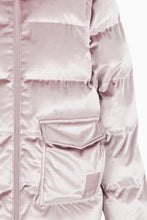 Carica l'immagine nel visualizzatore di Gallery, PIUMINO DONNA EA7
