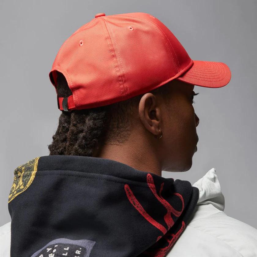 CAPPELLO CON VISIERA JORDAN