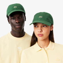 Laden Sie das Bild in den Galerie-Viewer, CAPPELLO CON VISIERA
