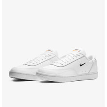 Carica l&#39;immagine nel visualizzatore di Gallery, NIKE COURT VINTAGE
