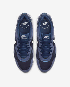 NIKE VENTURE RUNNER