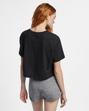 Carica l'immagine nel visualizzatore di Gallery, W NSW TEE ESSNTL CRP ICN FTRA T-SHIRT MEZZA MANICA
