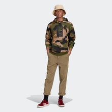 Laden Sie das Bild in den Galerie-Viewer, CAMO AOP HOODIE FELPA UOMO
