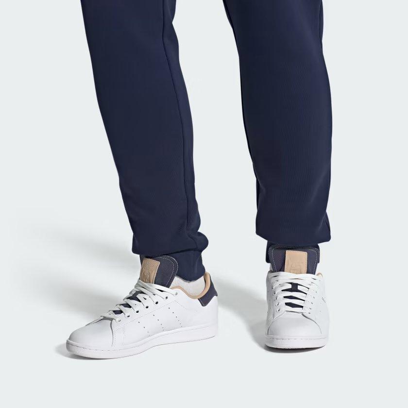 STAN SMITH