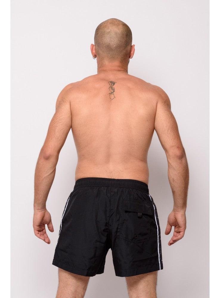 Beachshort boxer mare