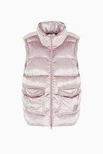 Carica l'immagine nel visualizzatore di Gallery, PIUMINO DONNA EA7
