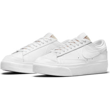 Laden Sie das Bild in den Galerie-Viewer, NIKE BLAZER LOW
