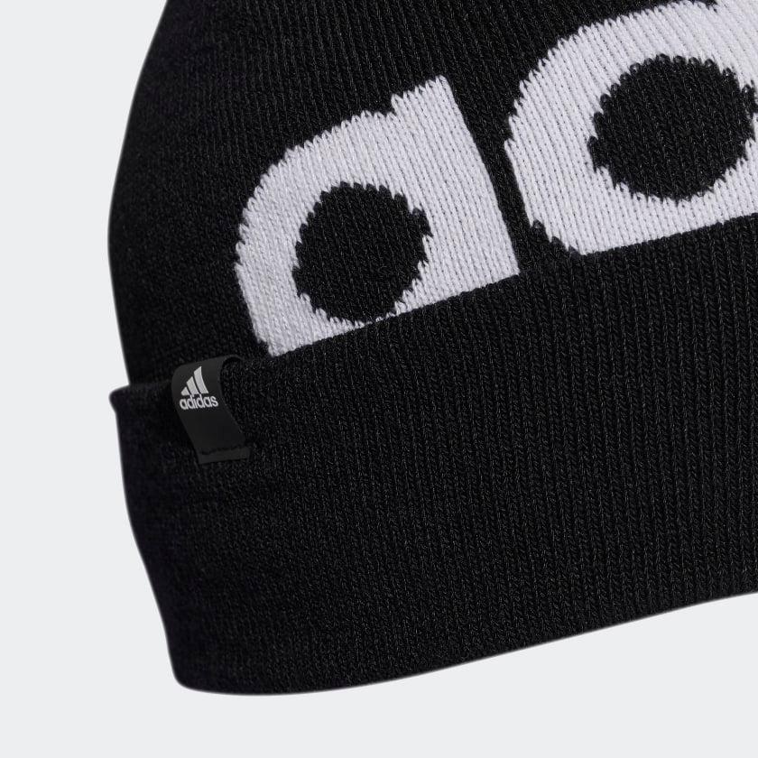 CAPPELLO CON POMPOM