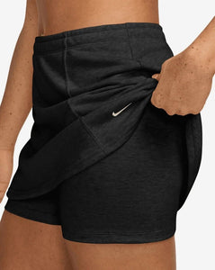 GONNA DONNA NIKE