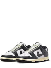 Laden Sie das Bild in den Galerie-Viewer, W NIKE DUNK LOW
