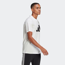 Laden Sie das Bild in den Galerie-Viewer, M FI TEE BOS A T-SHIRT
