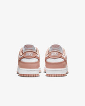 Carica l&#39;immagine nel visualizzatore di Gallery, NIKE DUNK LOW
