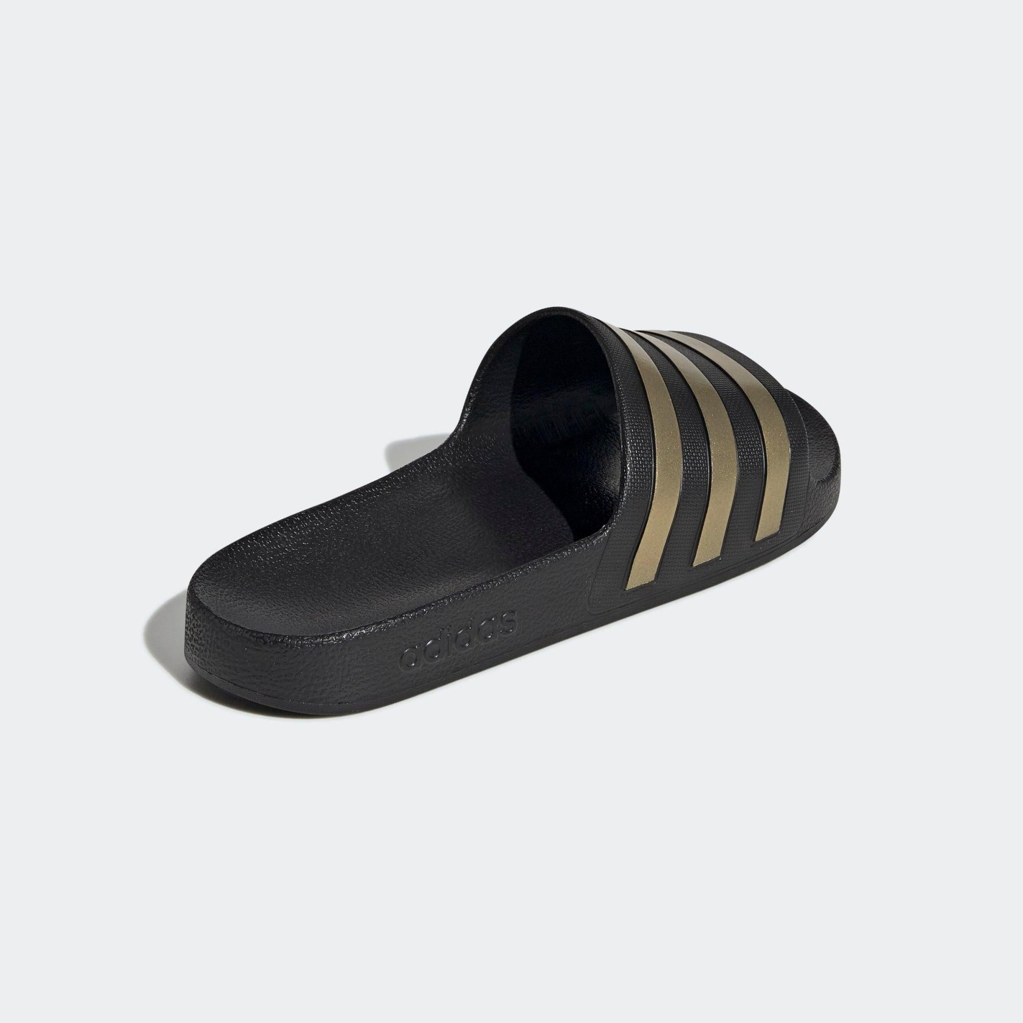 ADILETTE AQUA